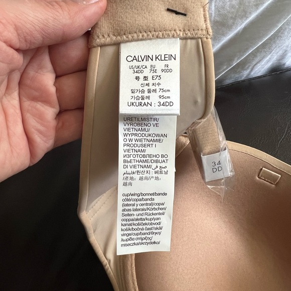 Nude strapless Calvin Klein bra 34DD - Picture 4 of 5